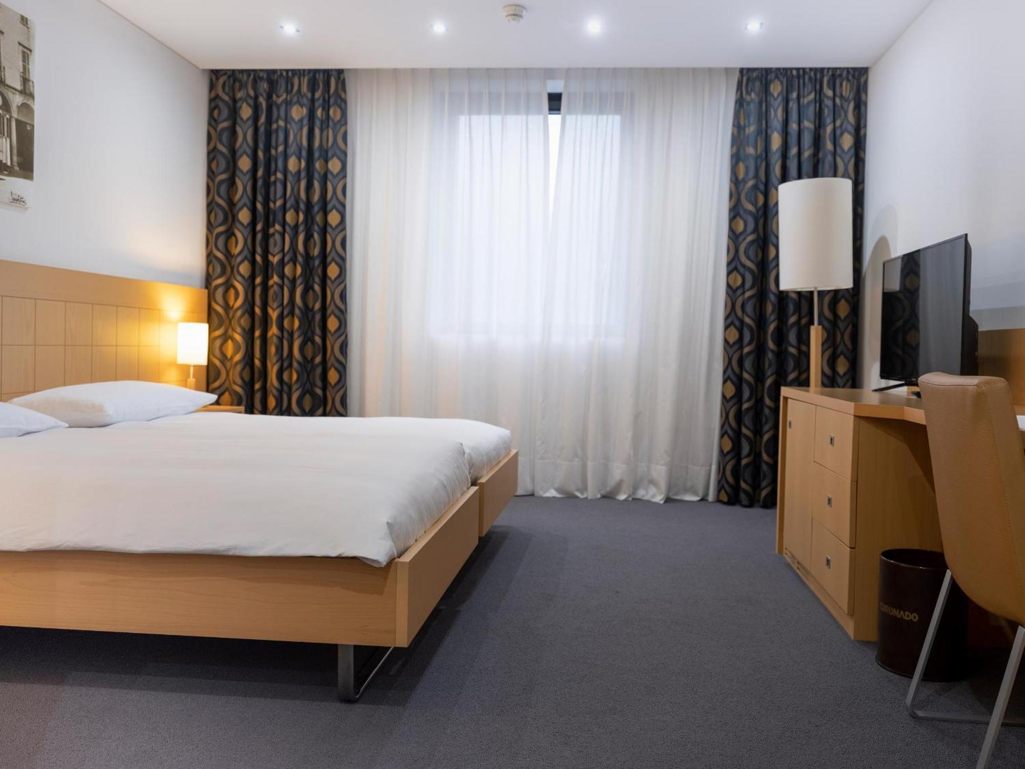 Hotel Coronado Mendrisio Bagian luar foto